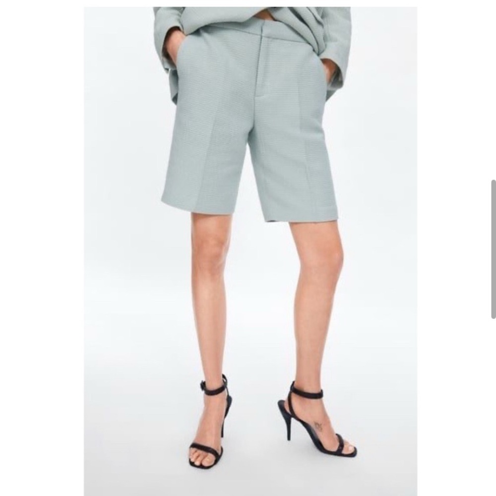 Zara Bermuda shorts textured